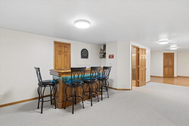 36W793 Red Gate Court, St. Charles, IL 60175