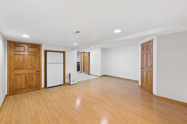 36W793 Red Gate Court, St. Charles, IL 60175