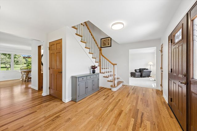 36W793 Red Gate Court, St. Charles, IL 60175