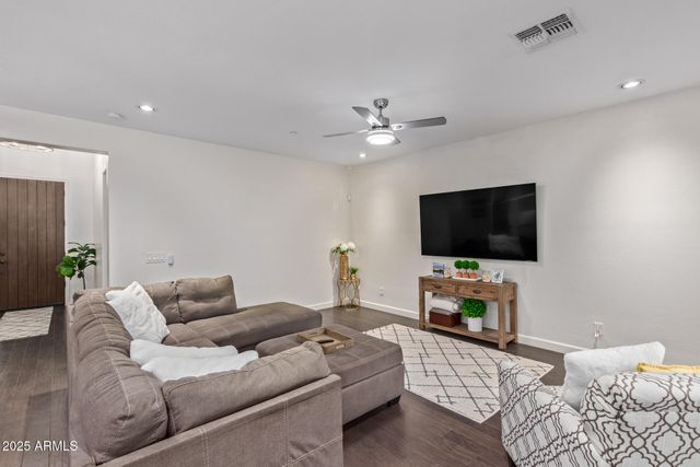 18557 N 94TH Street, Scottsdale, AZ 85255