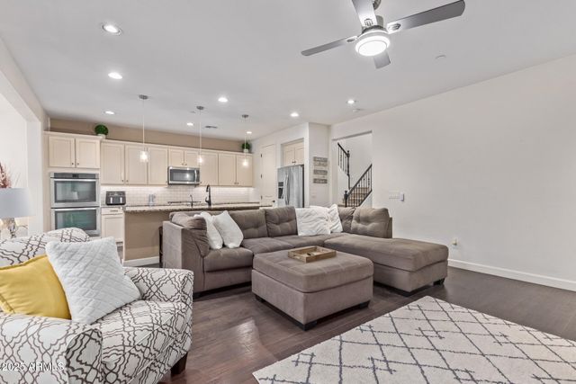 18557 N 94TH Street, Scottsdale, AZ 85255