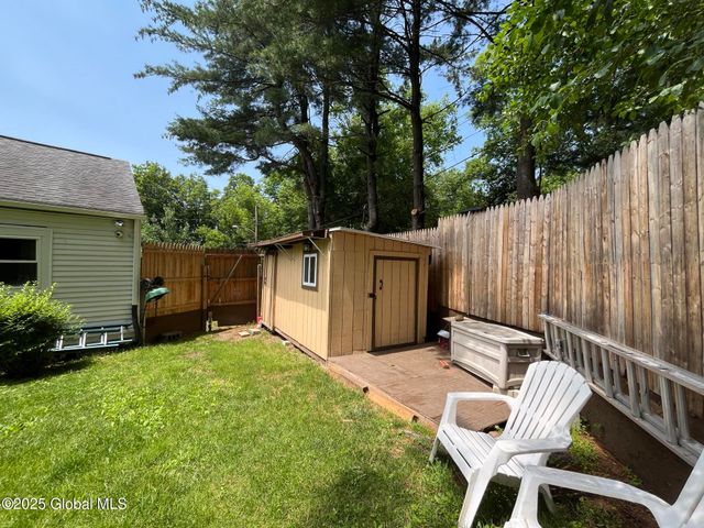 270 Wayne Street, Brunswick, NY 12180