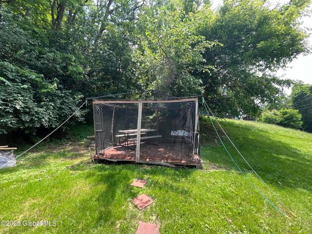 270 Wayne Street, Brunswick, NY 12180