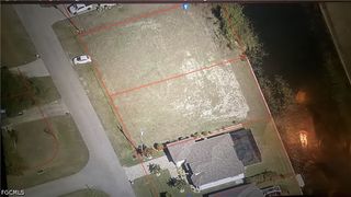 639 SW 8th CT, Cape Coral, FL 33991