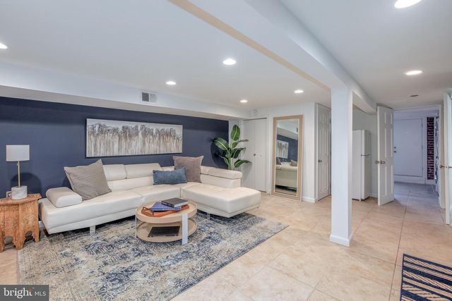 1217 HOLBROOK ST NE, Washington, DC 20002