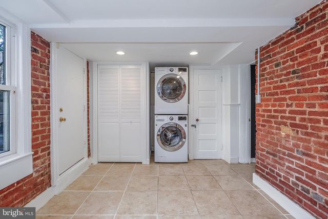 1217 HOLBROOK ST NE, Washington, DC 20002