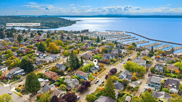 7216 33rd Avenue NW, Seattle, WA 98117