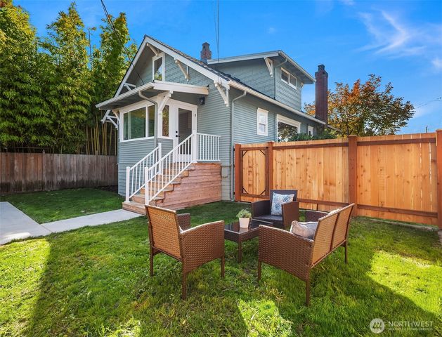 7216 33rd Avenue NW, Seattle, WA 98117