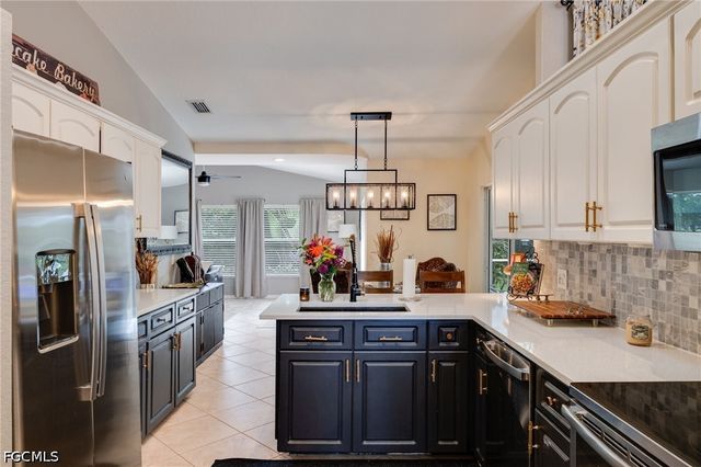 7903 Eagles Flight LN, Fort Myers, FL 33912