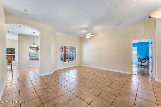 18 LEWISTON Court, Palm Coast, FL 32137