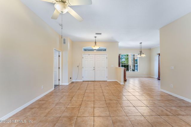 18 LEWISTON Court, Palm Coast, FL 32137