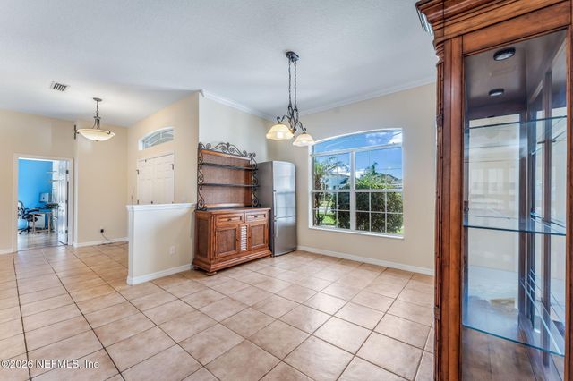 18 LEWISTON Court, Palm Coast, FL 32137
