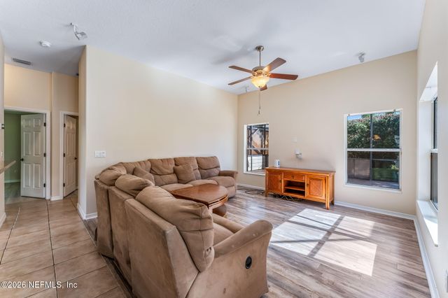 18 LEWISTON Court, Palm Coast, FL 32137