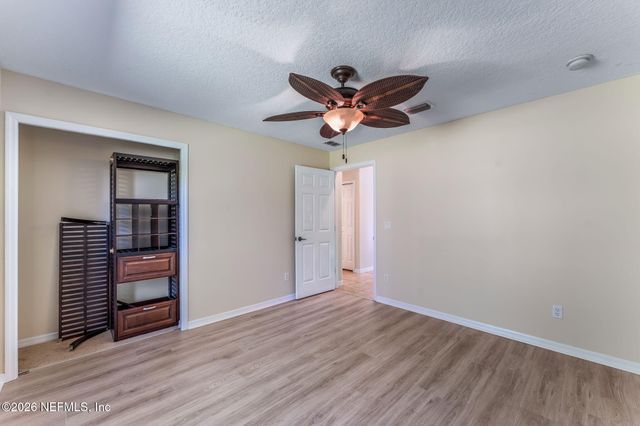 18 LEWISTON Court, Palm Coast, FL 32137