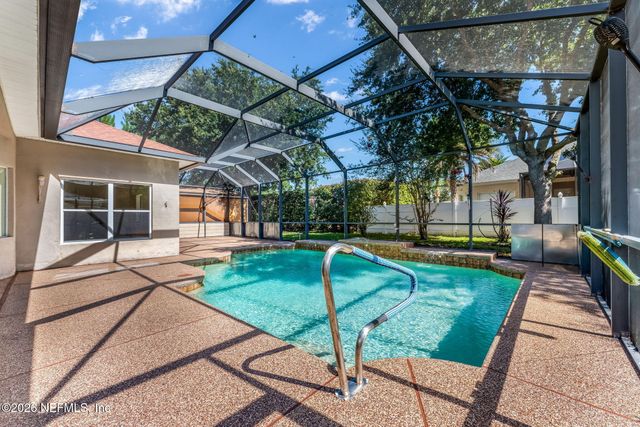 18 LEWISTON Court, Palm Coast, FL 32137
