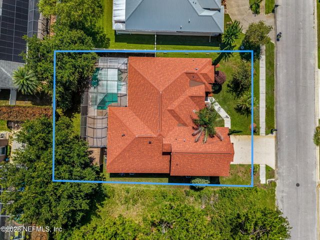 18 LEWISTON Court, Palm Coast, FL 32137