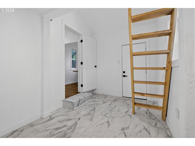 461 BLAIR Blvd, Eugene, OR 97402