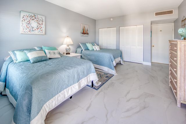 3230 S OCEAN Boulevard E609, Palm Beach, FL 33480