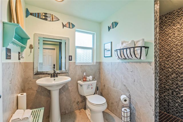 1643 Dick Bay Drive, Dickinson, TX 77539