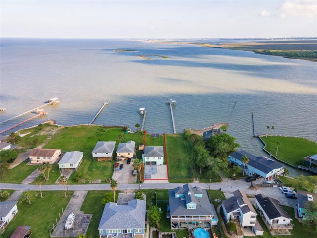 1643 Dick Bay Drive, Dickinson, TX 77539