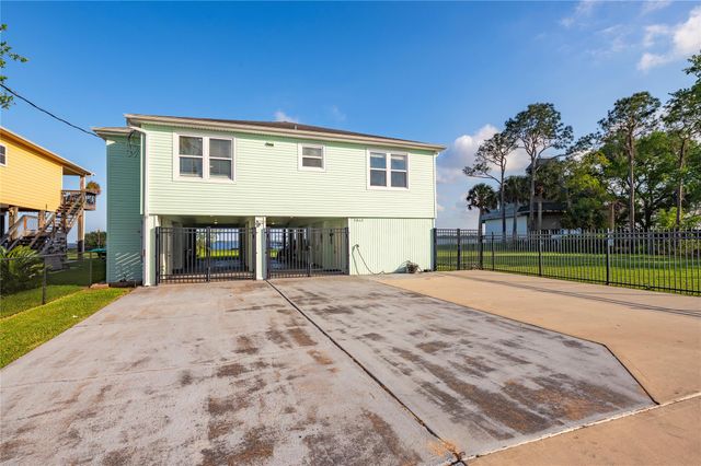 1643 Dick Bay Drive, Dickinson, TX 77539