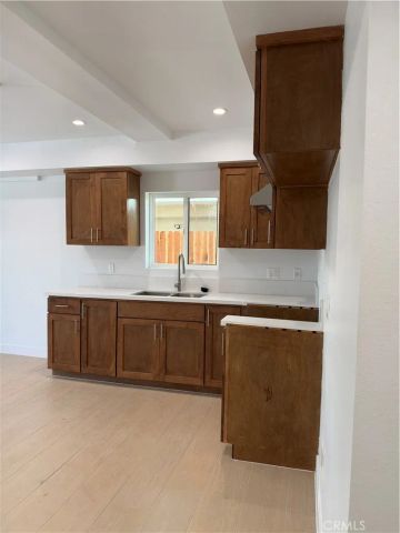 900 Lakme Avenue, Wilmington, CA 90744
