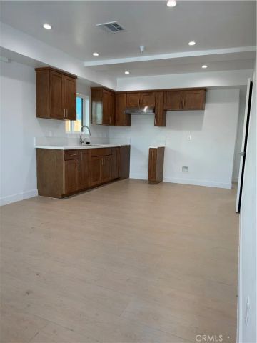 900 Lakme Avenue, Wilmington, CA 90744