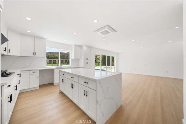 5191 E Lakeside Dr, Palm Springs, CA 92264