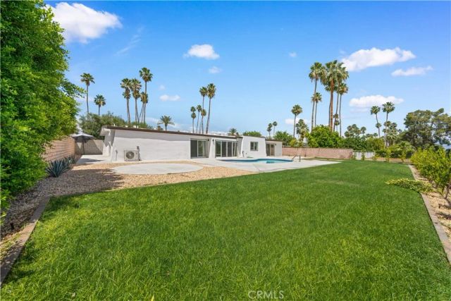 5191 E Lakeside Dr, Palm Springs, CA 92264