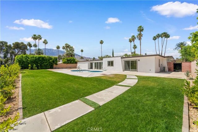 5191 E Lakeside Dr, Palm Springs, CA 92264