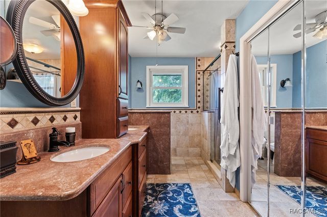 449 SW MONTGOMERY Drive, Lake City, FL 32025