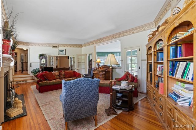 449 SW MONTGOMERY Drive, Lake City, FL 32025