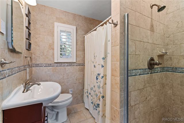 449 SW MONTGOMERY Drive, Lake City, FL 32025