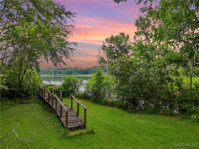 449 SW MONTGOMERY Drive, Lake City, FL 32025