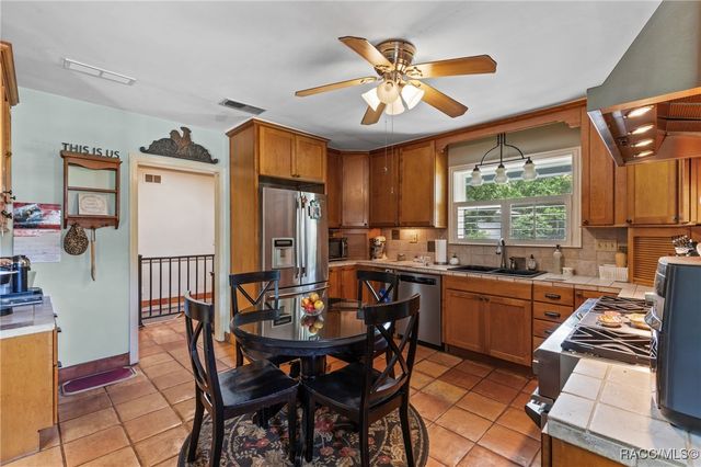 449 SW MONTGOMERY Drive, Lake City, FL 32025