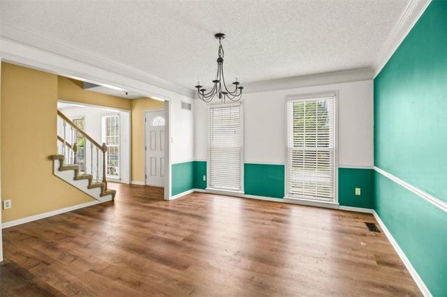 3907 Clearbrook Drive, Lee's Summit, MO 64064