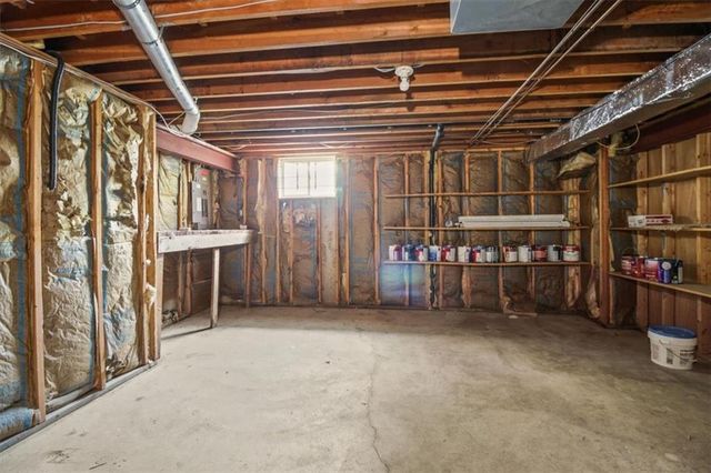 3907 Clearbrook Drive, Lee's Summit, MO 64064
