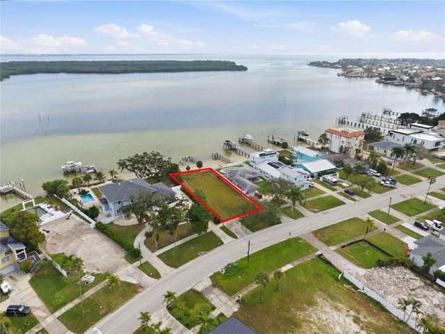 6043 BAYOU GRANDE BOULEVARD NE, St Petersburg, FL 33703