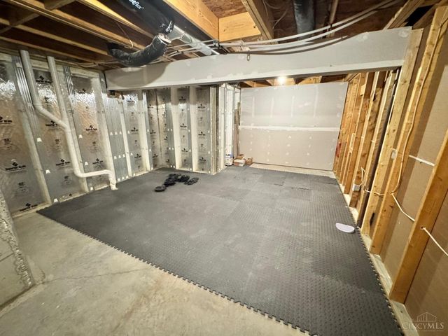 4377 Waters Edge Lane, Turtle Creek Twp, OH 45036