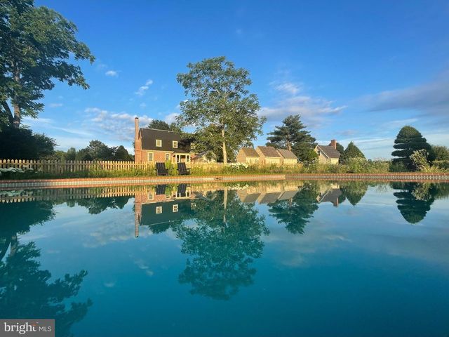 2459 DUNBROOKE RD, Tappahannock, VA 22560