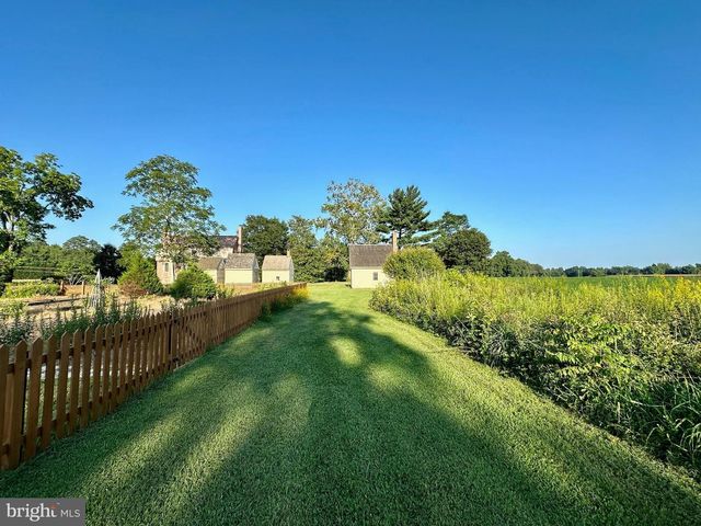 2459 DUNBROOKE RD, Tappahannock, VA 22560