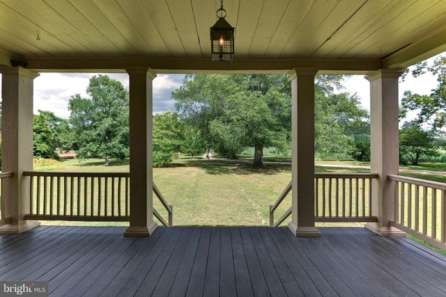 2459 DUNBROOKE RD, Tappahannock, VA 22560