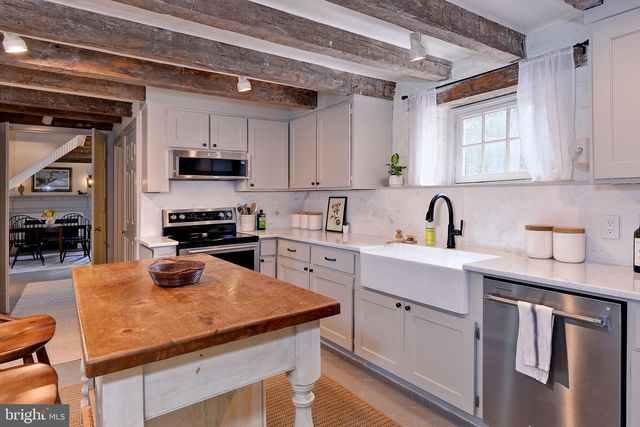 2459 DUNBROOKE RD, Tappahannock, VA 22560