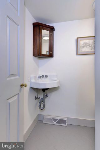 2459 DUNBROOKE RD, Tappahannock, VA 22560