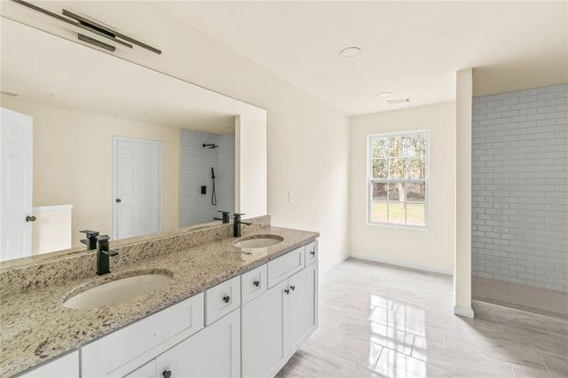 188 Oak SE Drive, Atlanta, GA 30354