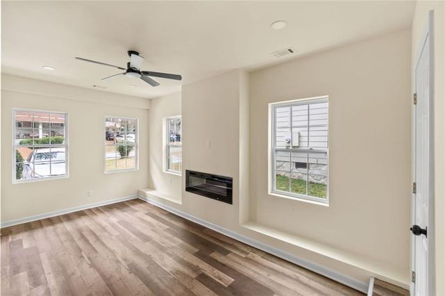 188 Oak SE Drive, Atlanta, GA 30354