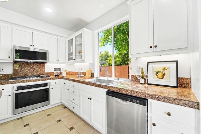 2401 Silveria Way, Antioch, CA 94531