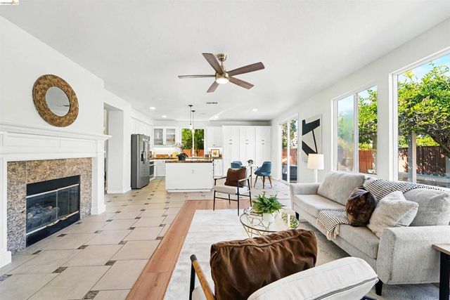 2401 Silveria Way, Antioch, CA 94531