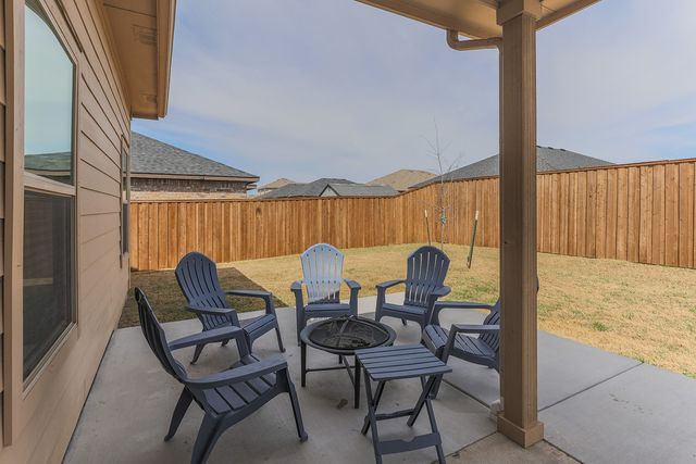 253 Meadowlands Drive, Ponder, TX 76259