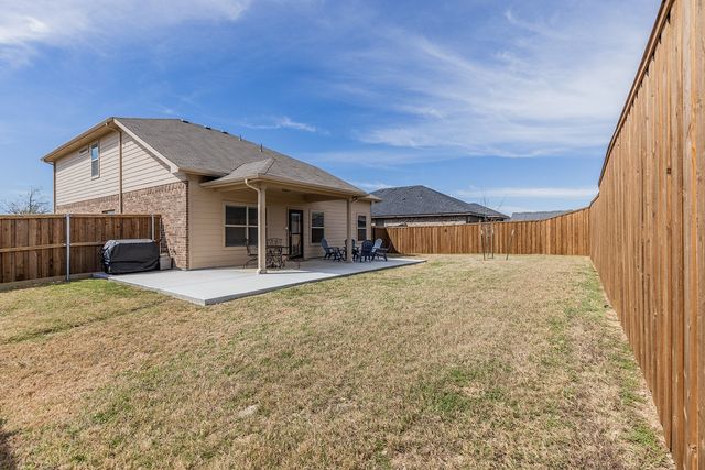 253 Meadowlands Drive, Ponder, TX 76259